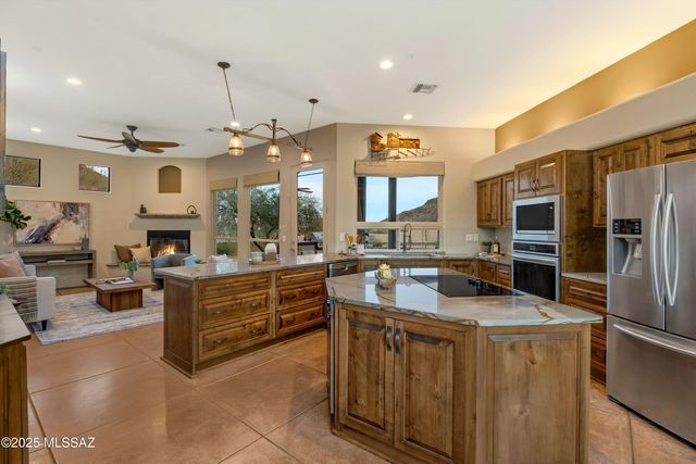 6539 W El Camino Del Cerro, Tucson, AZ 85745