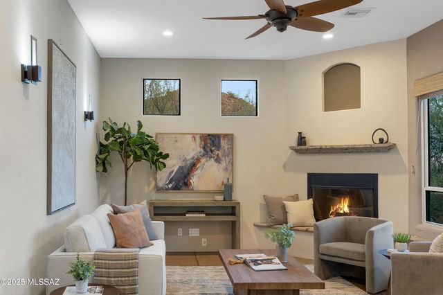 6539 W El Camino Del Cerro, Tucson, AZ 85745