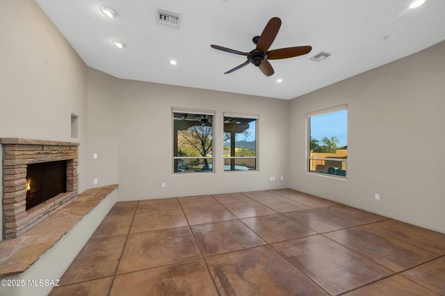 6539 W El Camino Del Cerro, Tucson, AZ 85745
