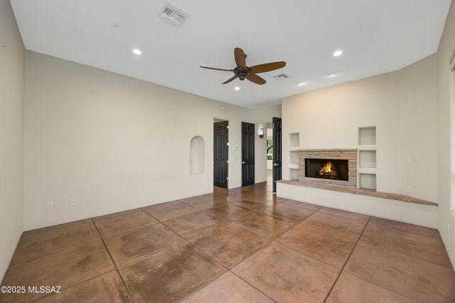 6539 W El Camino Del Cerro, Tucson, AZ 85745