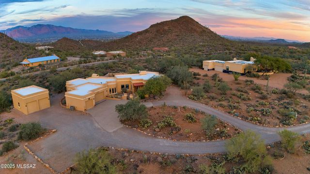 6539 W El Camino Del Cerro, Tucson, AZ 85745