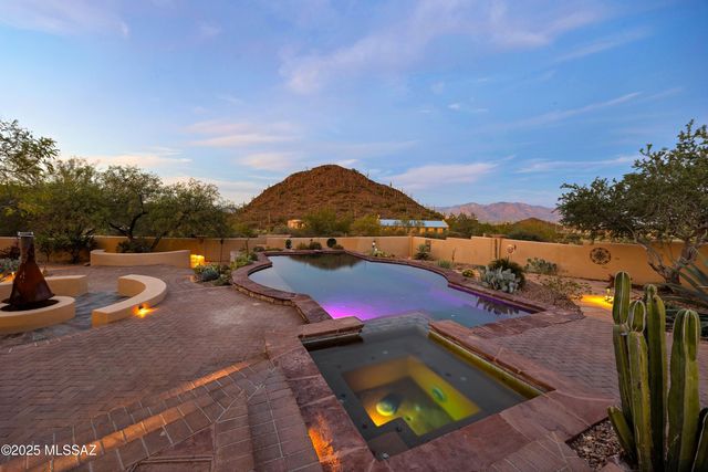 6539 W El Camino Del Cerro, Tucson, AZ 85745