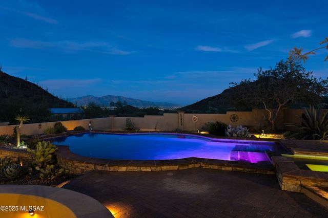 6539 W El Camino Del Cerro, Tucson, AZ 85745