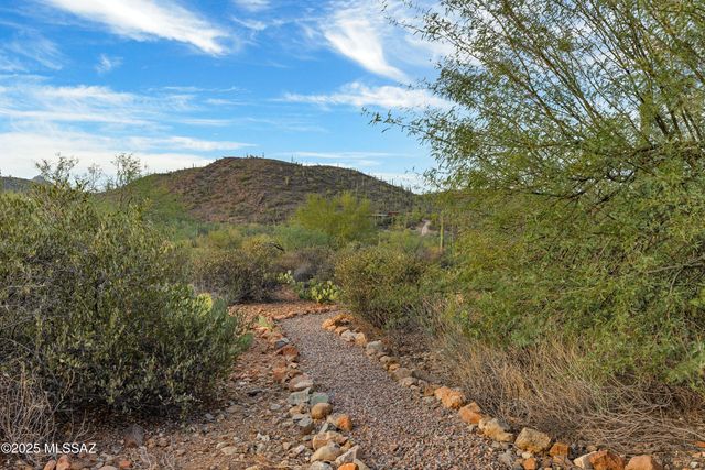 6539 W El Camino Del Cerro, Tucson, AZ 85745