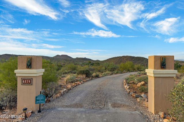 6539 W El Camino Del Cerro, Tucson, AZ 85745