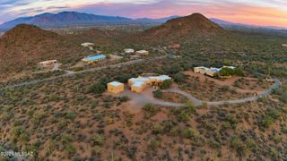 6539 W El Camino Del Cerro, Tucson, AZ 85745