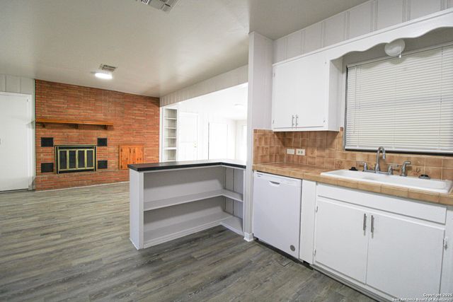 434 Cosgrove, San Antonio, TX 78210