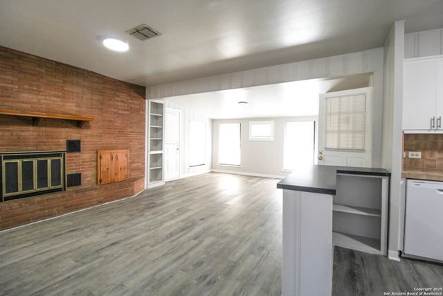 434 Cosgrove, San Antonio, TX 78210