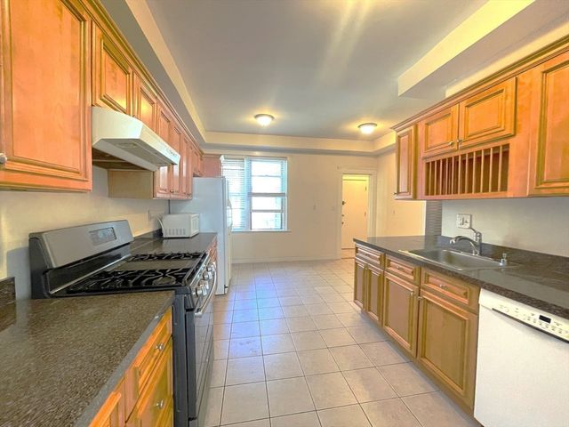 132 Sewall B, Brookline, MA 02446