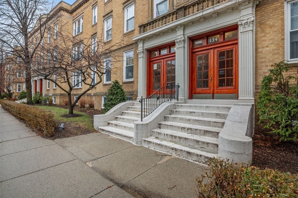 132 Sewall B, Brookline, MA 02446