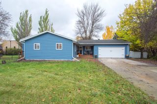521 37th Avenue S, Moorhead, MN 56560