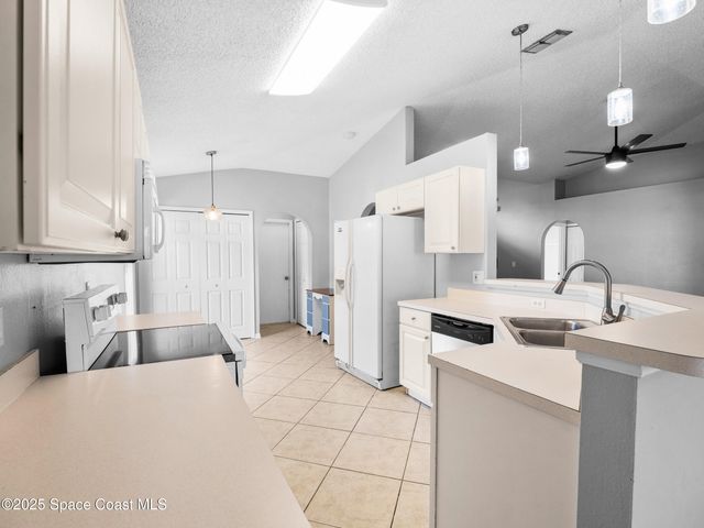 1106 White Oak Circle, Melbourne, FL 32934