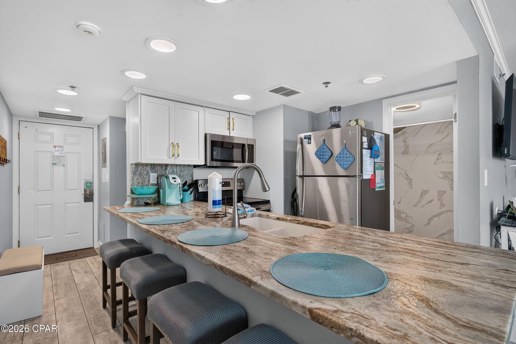 Image 7 of property listing at 9850 S Thomas Drive 102W, Panama City Beach, FL 32408