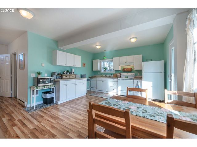 1673 OLIVE Aly, Eugene, OR 97401