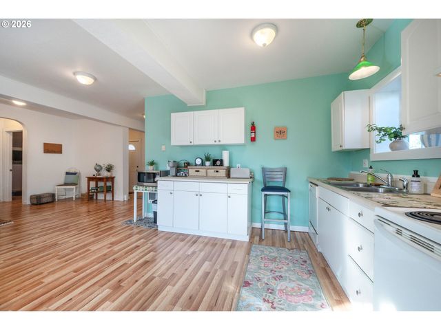 1673 OLIVE Aly, Eugene, OR 97401