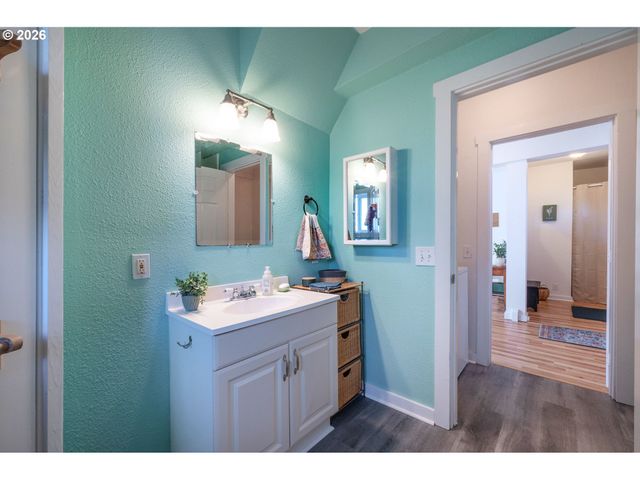 1673 OLIVE Aly, Eugene, OR 97401