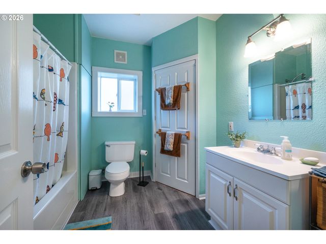 1673 OLIVE Aly, Eugene, OR 97401