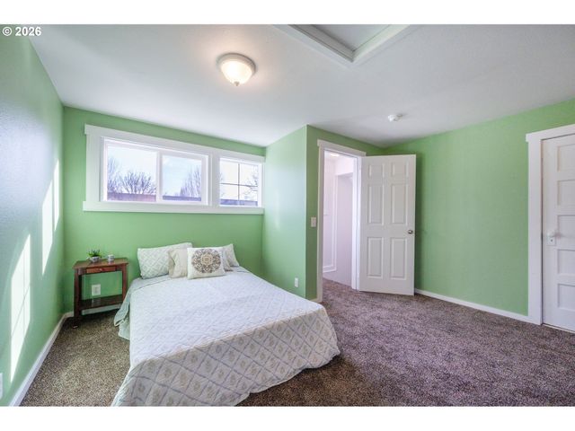 1673 OLIVE Aly, Eugene, OR 97401