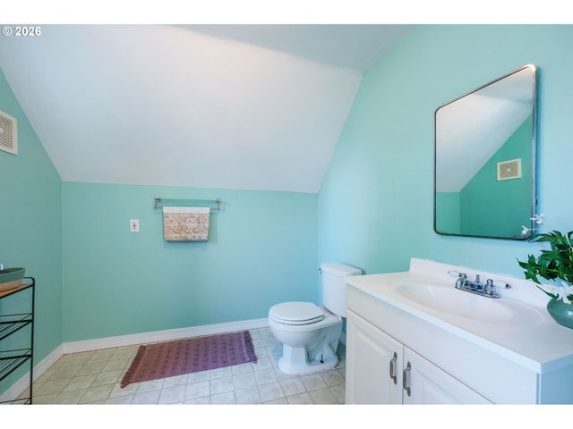 1673 OLIVE Aly, Eugene, OR 97401