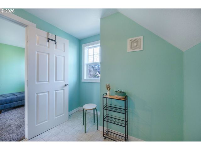 1673 OLIVE Aly, Eugene, OR 97401