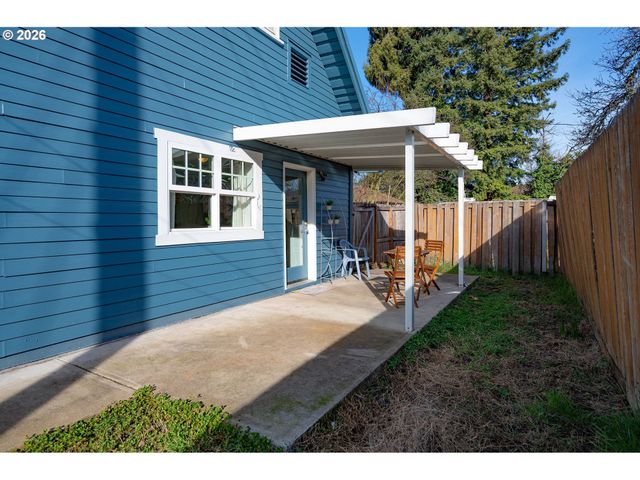 1673 OLIVE Aly, Eugene, OR 97401