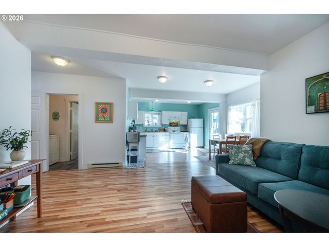 1673 OLIVE Aly, Eugene, OR 97401