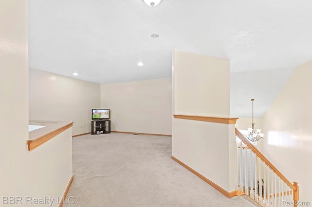 5485 GREENWAY Drive 81, Trenton, MI 48183