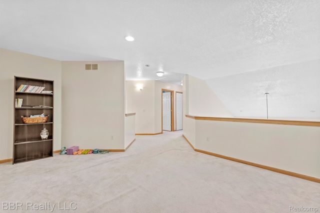 5485 GREENWAY Drive 81, Trenton, MI 48183