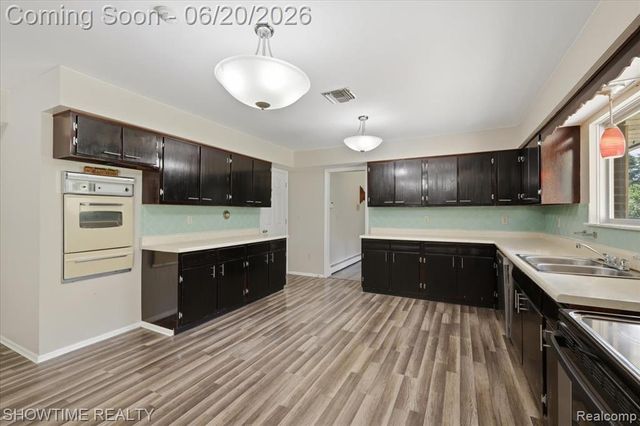 1661 Madeline Drive, Lapeer, MI 48446