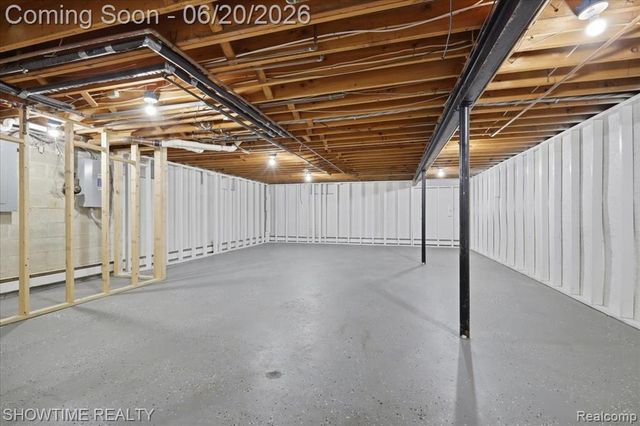 1661 Madeline Drive, Lapeer, MI 48446