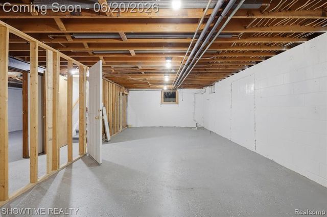 1661 Madeline Drive, Lapeer, MI 48446