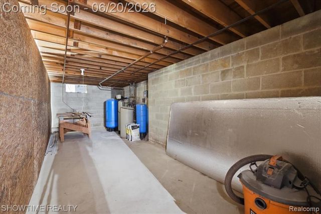 1661 Madeline Drive, Lapeer, MI 48446