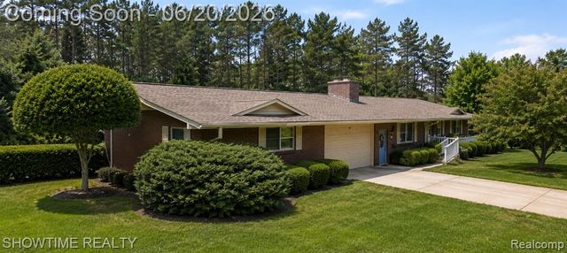 1661 Madeline Drive, Lapeer, MI 48446