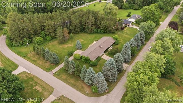 1661 Madeline Drive, Lapeer, MI 48446