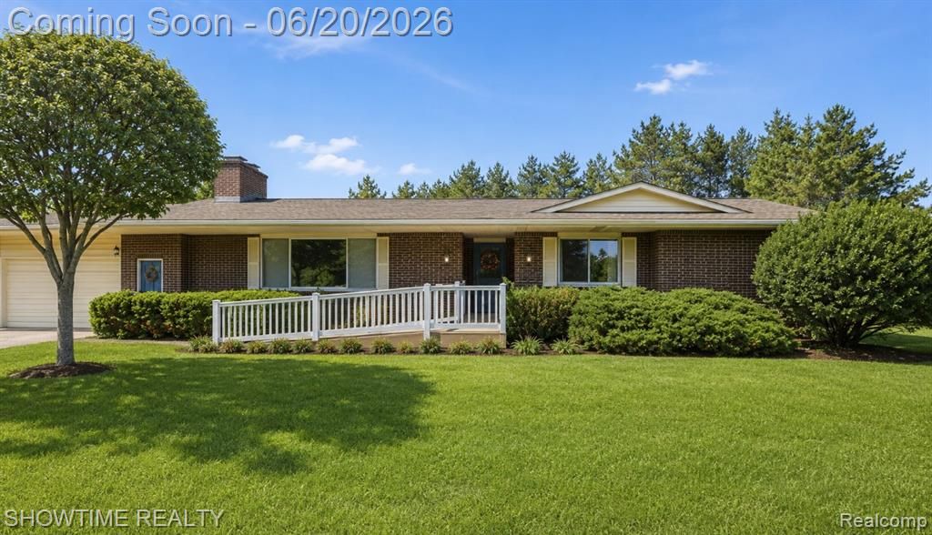 1661 Madeline Drive, Lapeer, MI 48446