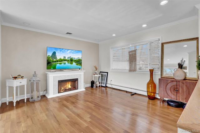 3 Livingston Street, Saint James, NY 11780