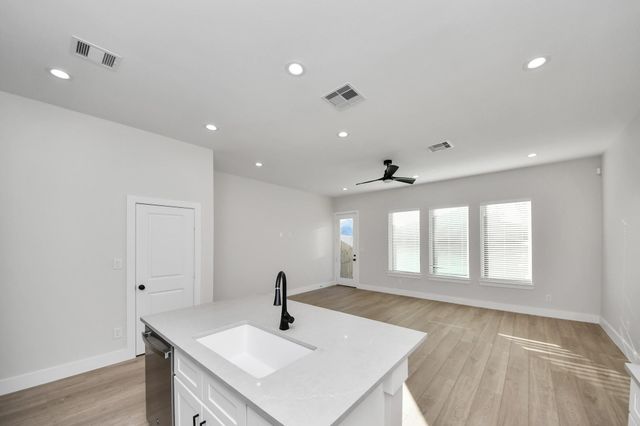 8306 Comal Street B, Houston, TX 77051