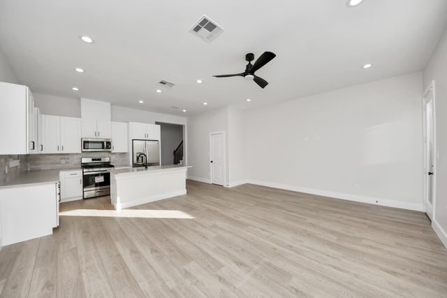 8306 Comal Street B, Houston, TX 77051