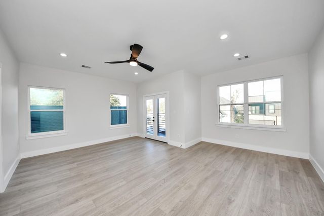 8306 Comal Street B, Houston, TX 77051