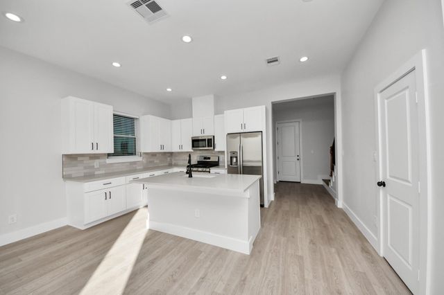 8306 Comal Street B, Houston, TX 77051