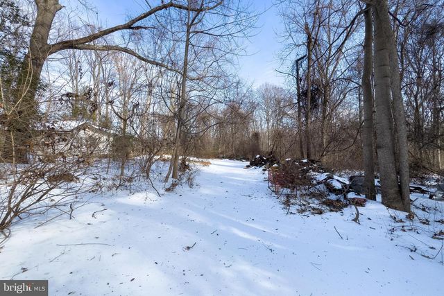 11523 POPES HEAD RD, Fairfax, VA 22030