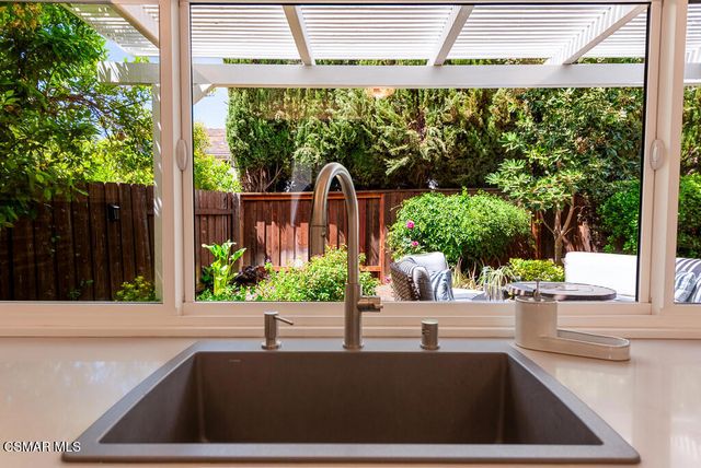 2339 E Meadowland Court, Westlake Village, CA 91361