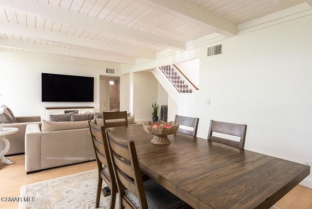 2339 E Meadowland Court, Westlake Village, CA 91361