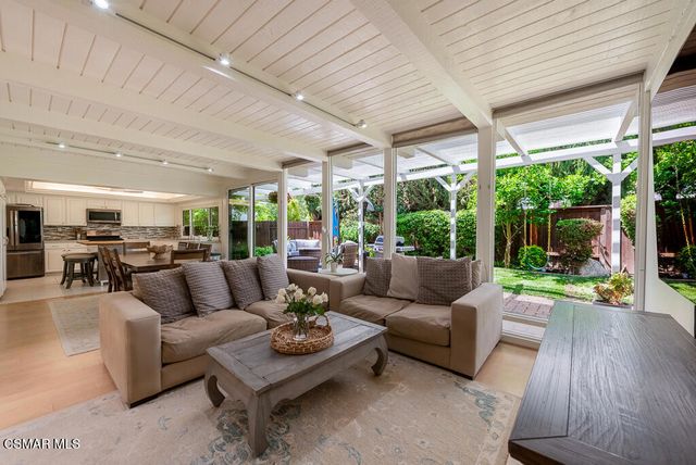 2339 E Meadowland Court, Westlake Village, CA 91361