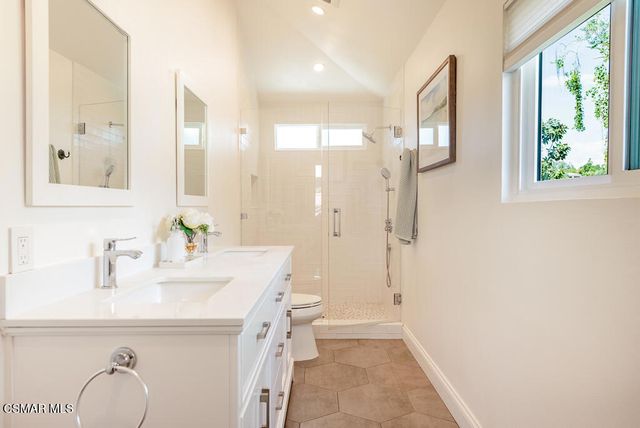 2339 E Meadowland Court, Westlake Village, CA 91361