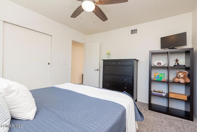 2339 E Meadowland Court, Westlake Village, CA 91361