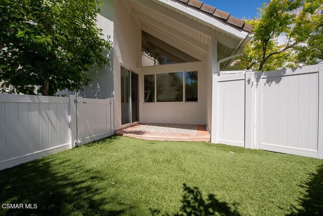 2339 E Meadowland Court, Westlake Village, CA 91361