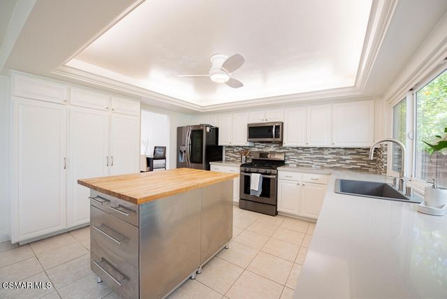 2339 E Meadowland Court, Westlake Village, CA 91361