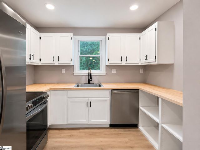 20 Milton Drive, Greenville, SC 29605