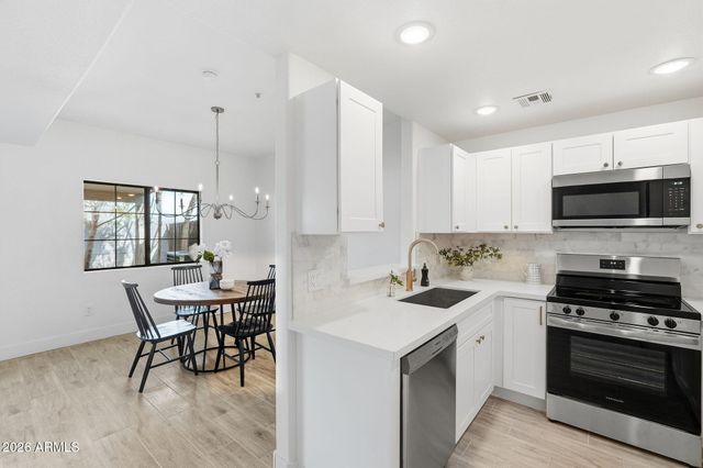 13415 N 20TH Street 8, Phoenix, AZ 85022